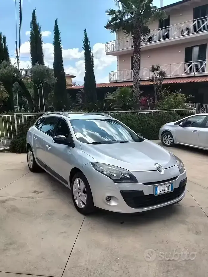 Usata Renault Mégane 110 CV (80 kW) 2011 Grigio Berlina