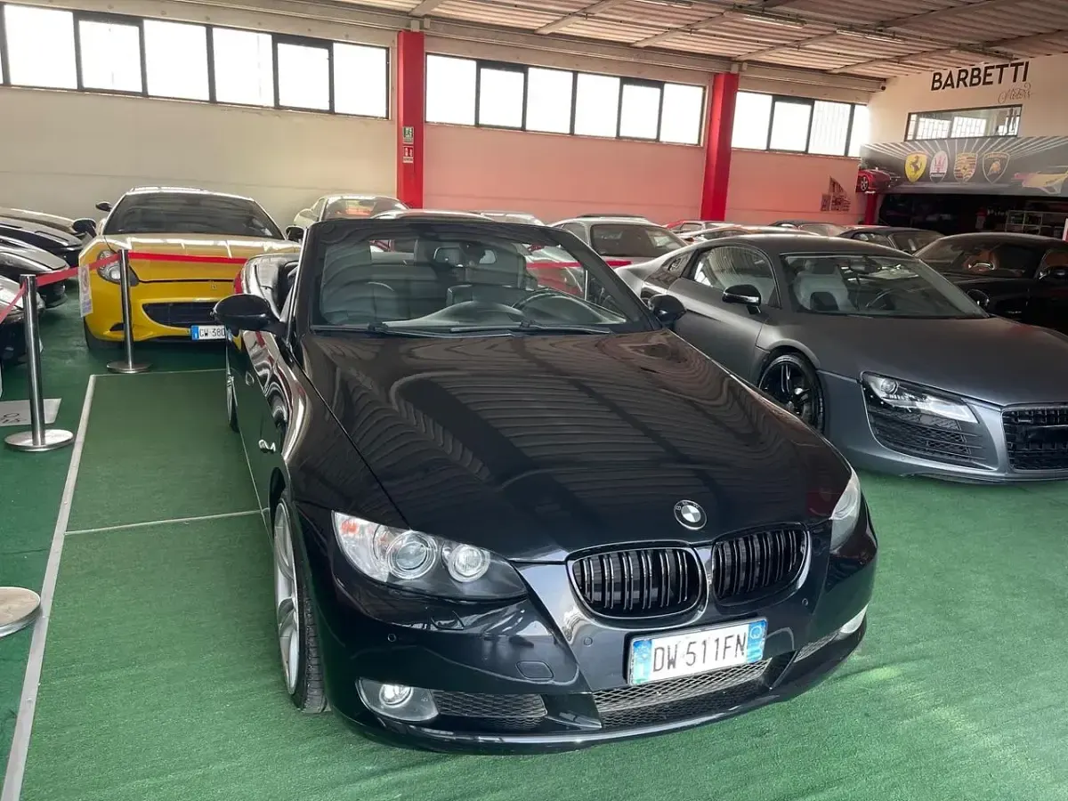 Usata BMW 320 169 CV (124 kW) 2009 Nero Cabrio