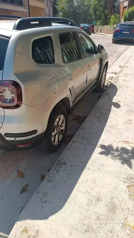 Usata Dacia Duster Comfort 101 CV (74 kW) 2020 Grigio SUV