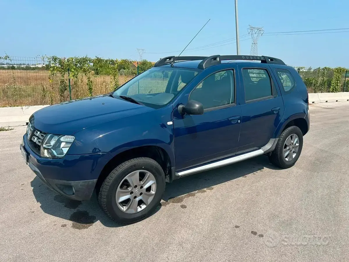 Usata Dacia Duster 105 CV (77 kW) 2015 Bluazzurro SUV