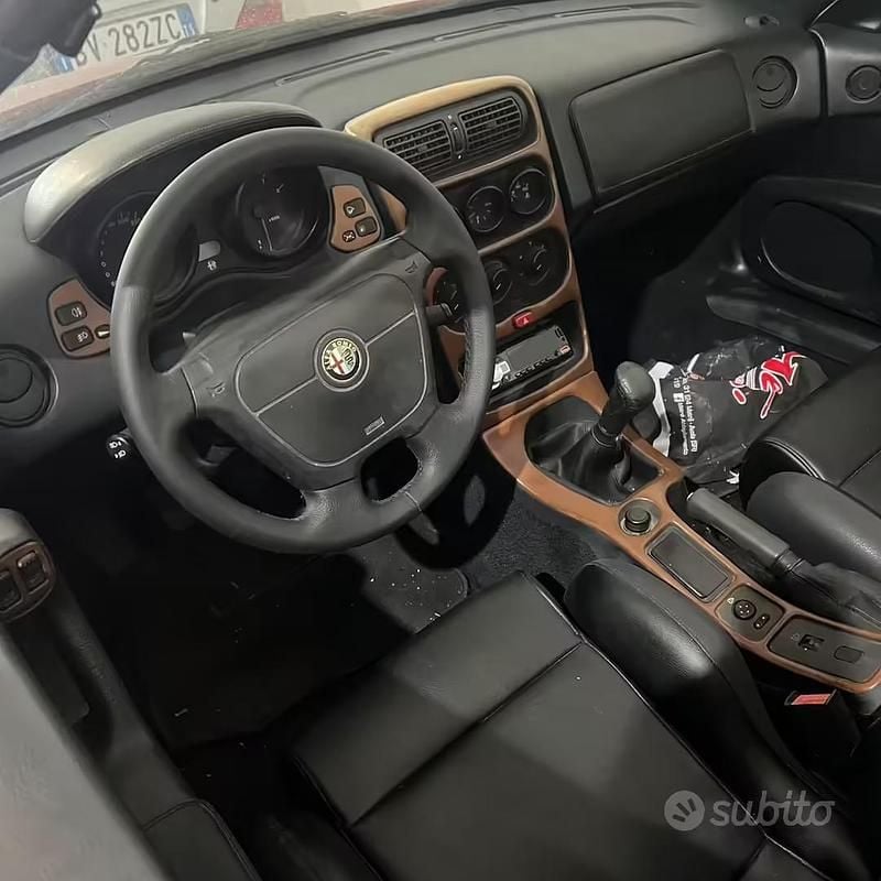 Usata Alfa Romeo Spider 1996 Rosso Cabrio