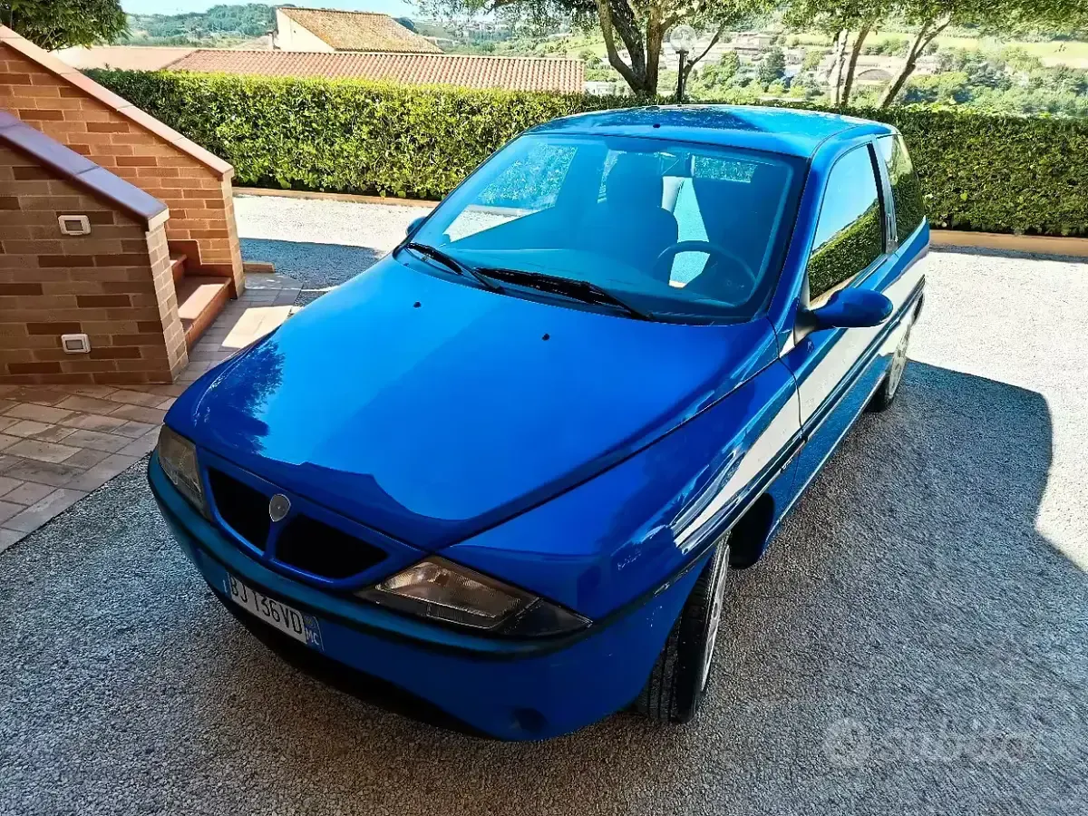Usata Lancia Ypsilon 54 CV (39 kW) 2000 Utilitaria