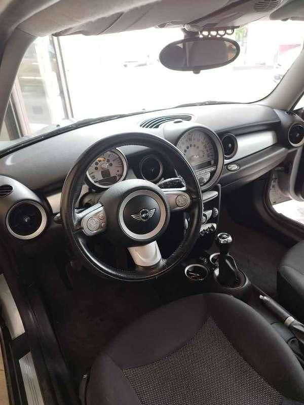 Usata Mini Cooper D 109 CV (80 kW) 2009 Argento Utilitaria