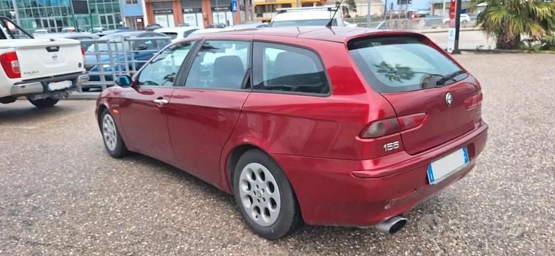 Usata Alfa Romeo 156 140 CV (102 kW) 2003 Rosso Station wagon