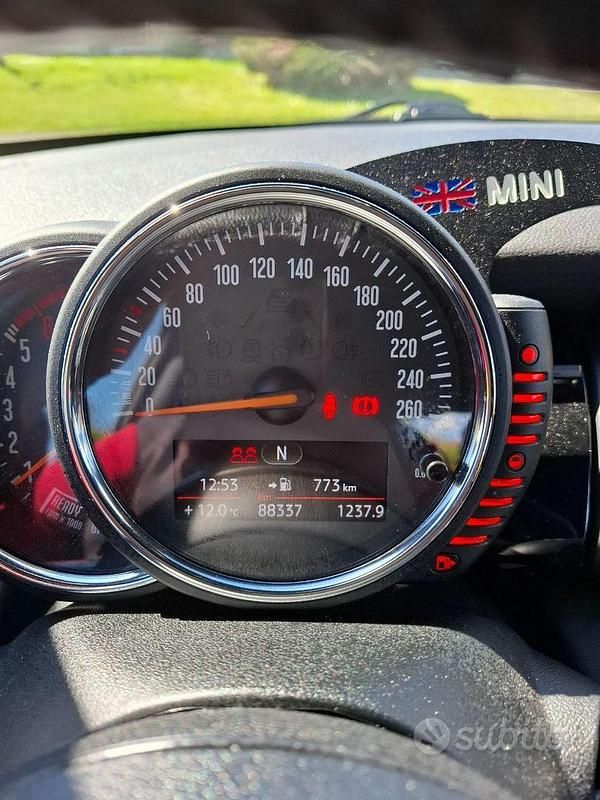 Usata Mini Cooper Seven 2017 Nero Utilitaria