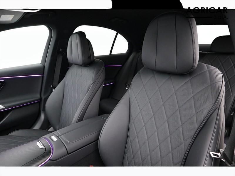 Nuova Mercedes 300 AMG Line Premium 313 CV (230 kW) 2025 Grigio Berlina