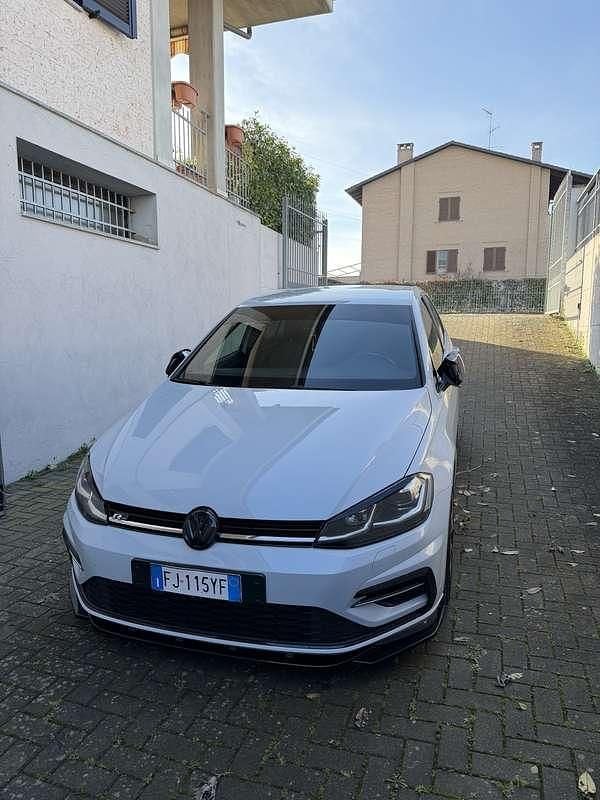 Usata VW Golf VII R-line 150 CV (110 kW) 2017 Berlina