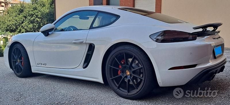 Usata Porsche 718 Cayman 400 CV (294 kW) 2021 Bianco Coupé
