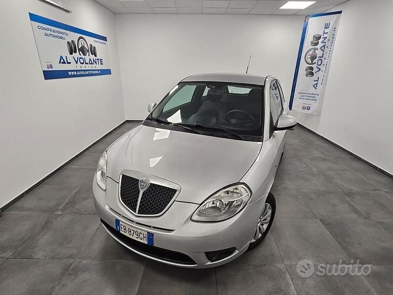 Usata Lancia Ypsilon 60 CV (44 kW) 2010 Grigio Utilitaria