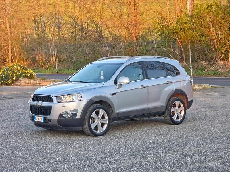 Usata Chevrolet Captiva LTZ 184 CV (135 kW) 2011 Argento SUV