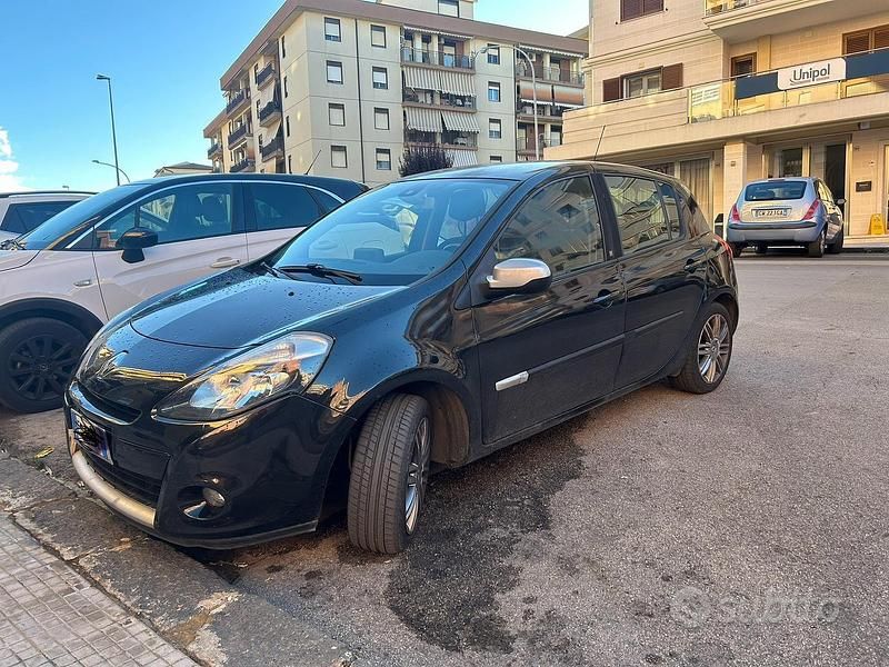 Usata Renault Clio II 75 CV (55 kW) 2011 Nero Berlina