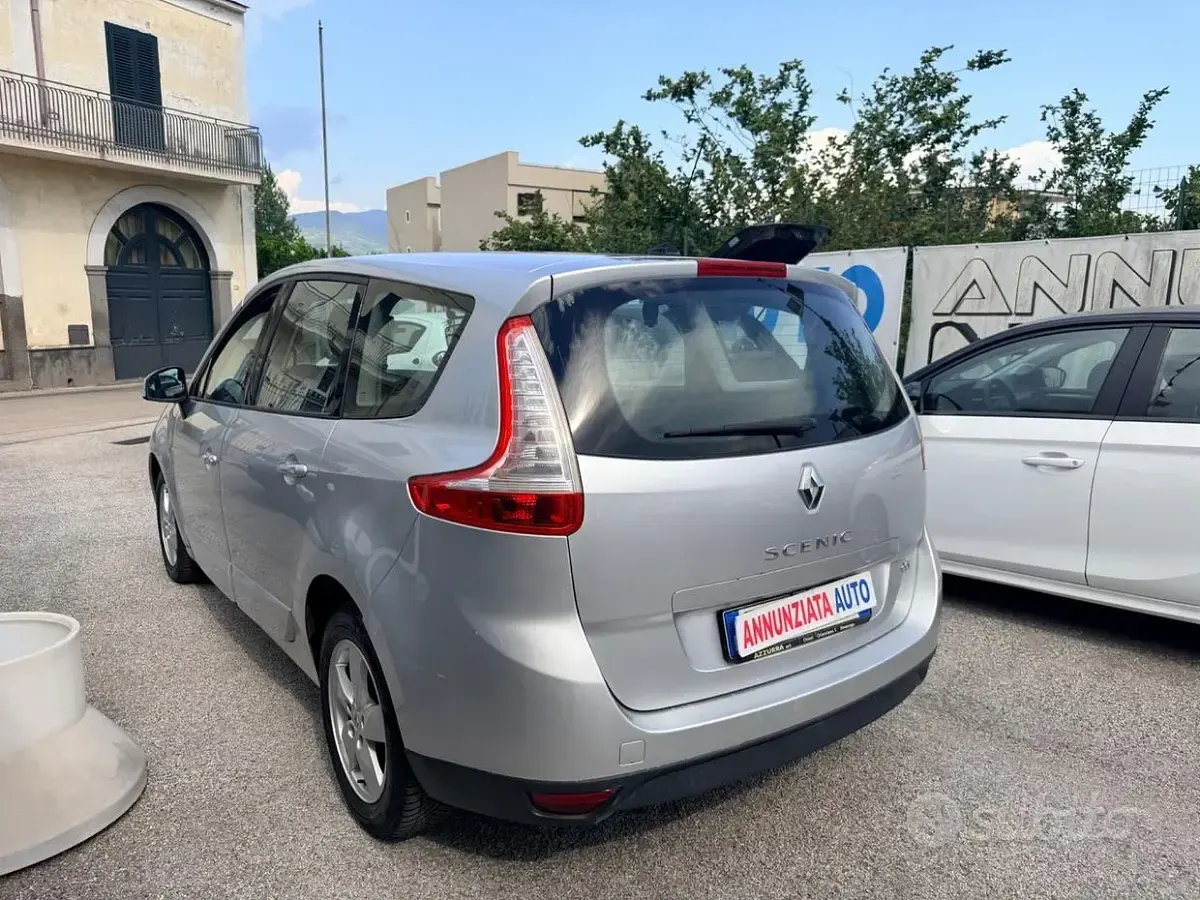 Usata Renault Scenic E-Tech 110 CV (80 kW) 2011 Bianco Monovolume