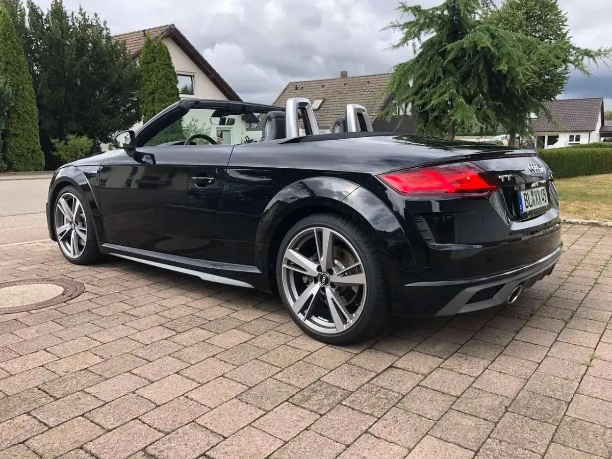 Usata Audi TT Roadster Ambiente 245 CV (180 kW) 2019 Nero Cabrio