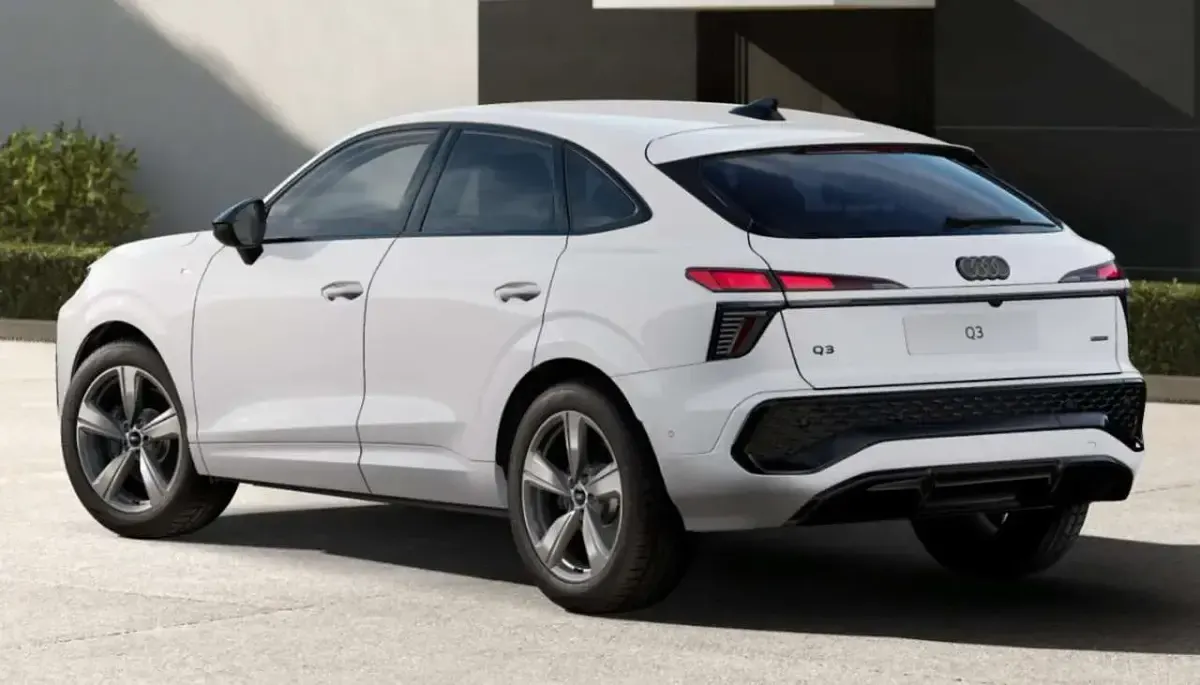 Nuova Audi Q3 S-Line 193 CV (141 kW) 2026 Bianco arkona SUV