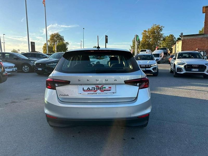 Usata Skoda Fabia Ambition 95 CV (69 kW) 2022 Argento Utilitaria