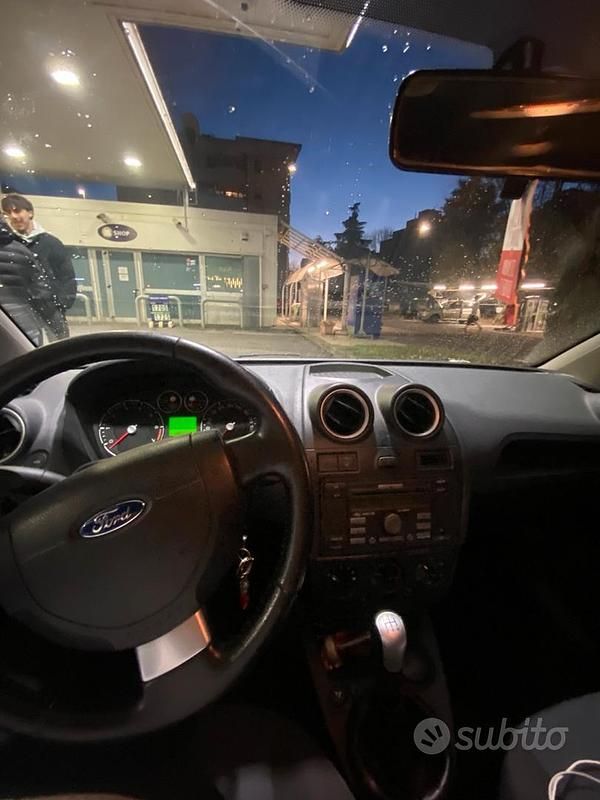 Usata Ford Fiesta 2006 Berlina