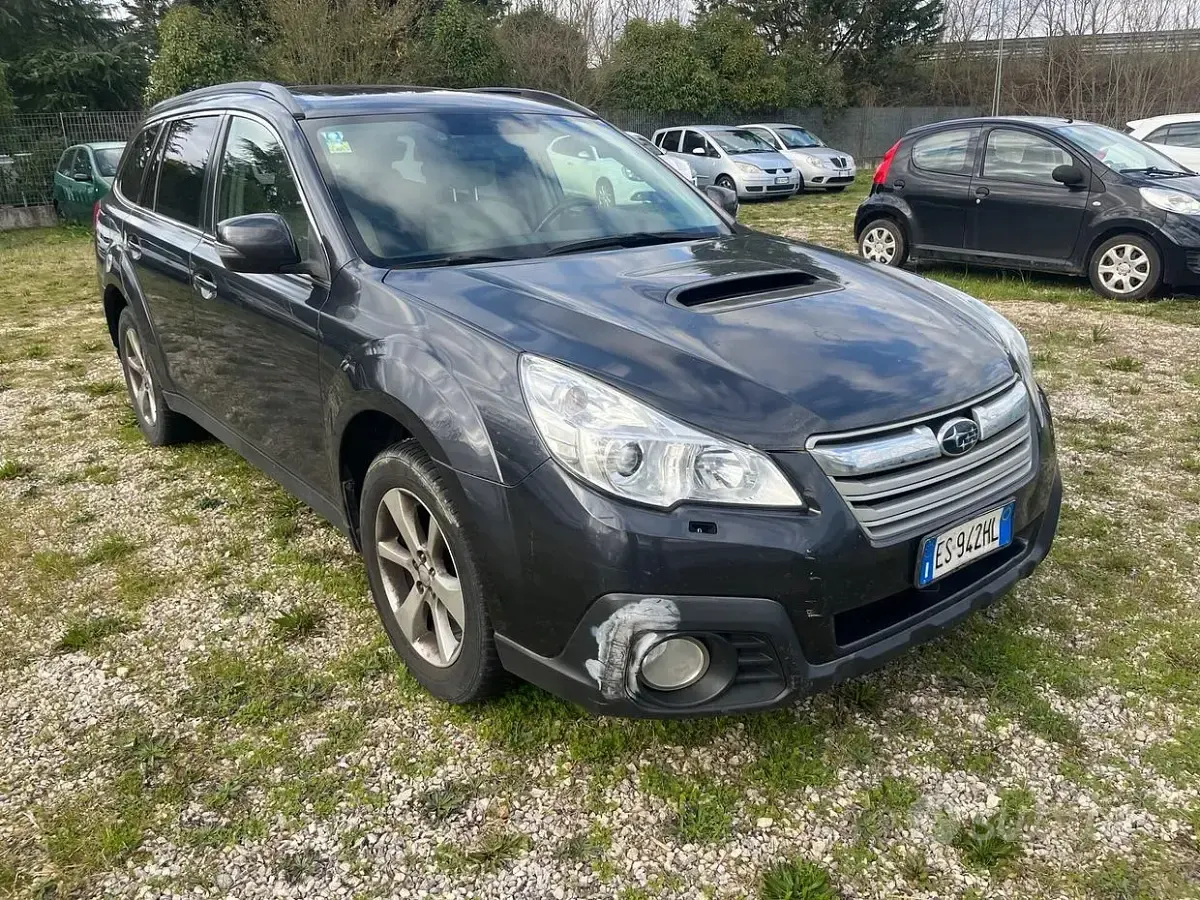Usata Subaru Outback Trend 150 CV (110 kW) 2014 Grigio Station wagon