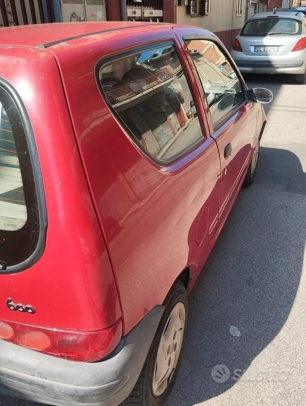 Usata Fiat 600 54 CV (39 kW) 2008 Rosso Utilitaria