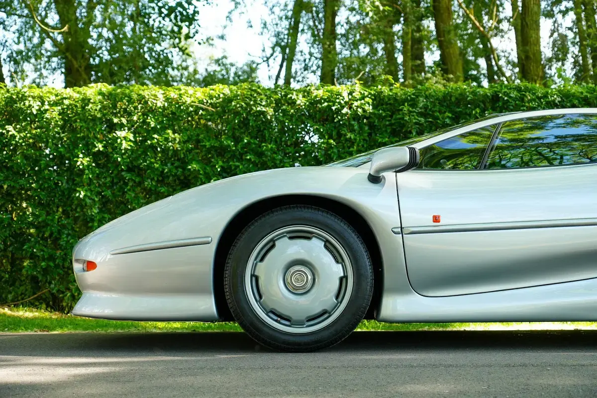 Usata Jaguar XJ 549 CV (403 kW) 1993 Argento Berlina