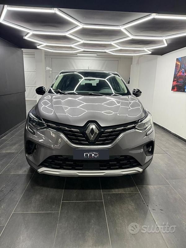 Usata Renault Captur Intens 95 CV (69 kW) 2021 Grigio SUV