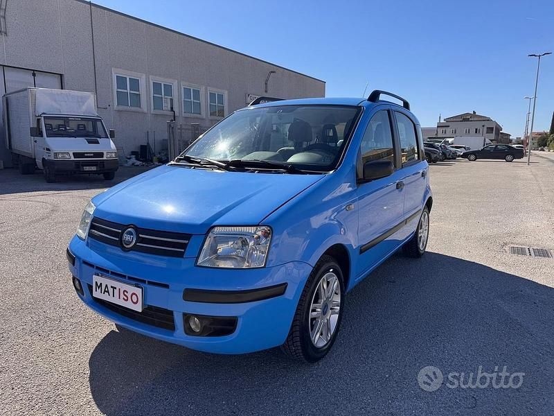 Usata Fiat Panda Emotion 82 CV (60 kW) 2004 Blu Utilitaria