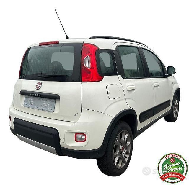 Usata Fiat Panda 4x4 S 85 CV (62 kW) 2013 Bianco Utilitaria
