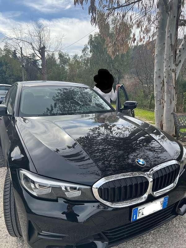 Usata BMW 320 Sport Line 190 CV (139 kW) 2019 Nero Berlina
