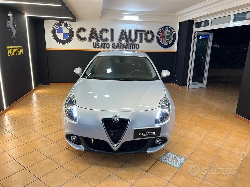 Usata Alfa Romeo Giulietta 120 CV (88 kW) 2017 Grigio Berlina