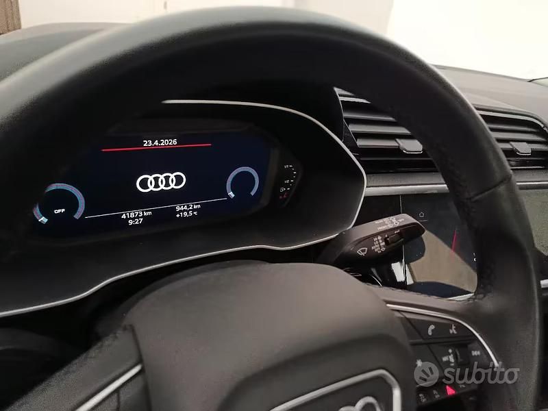 Gebraucht Audi Q3 Sport 150 PS (110 kW) 2024 Grau SUV