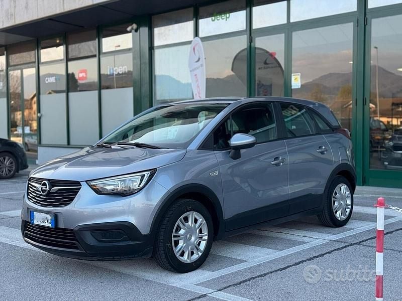 Grigio Usata 2020 Opel Crossland X SUV | 10.900 € (Buon prezzo) - Immagine 1/4