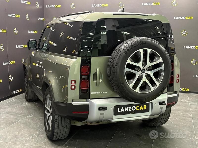 Usado Land Rover Defender Dynamic 200 CV (147 kW) 2023 Verde SUV