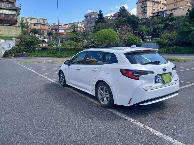 Usata Toyota Corolla 98 CV (72 kW) 2020 Bianco Station wagon