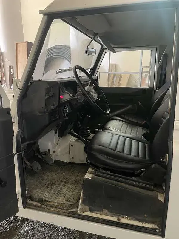 Usata Land Rover Defender 86 CV (63 kW) 1989 Bianco SUV