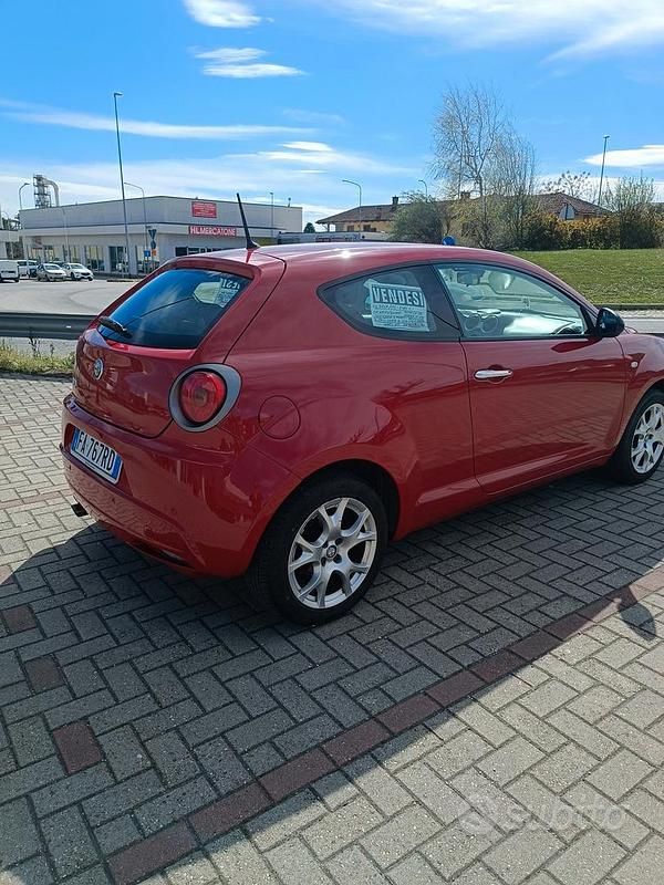 Usata Alfa Romeo MiTo 120 CV (88 kW) 2015 Rosso Utilitaria