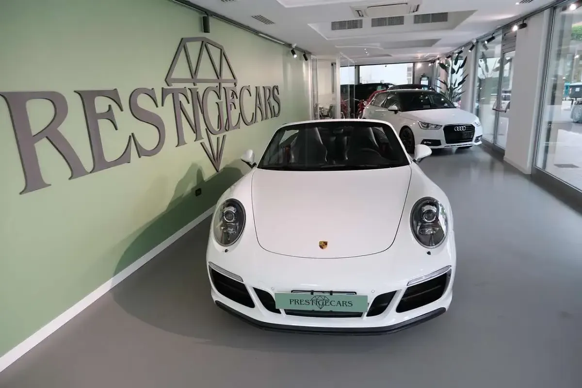 Usata Porsche 911 Carrera GTS 450 CV (330 kW) 2018 Bianco Berlina
