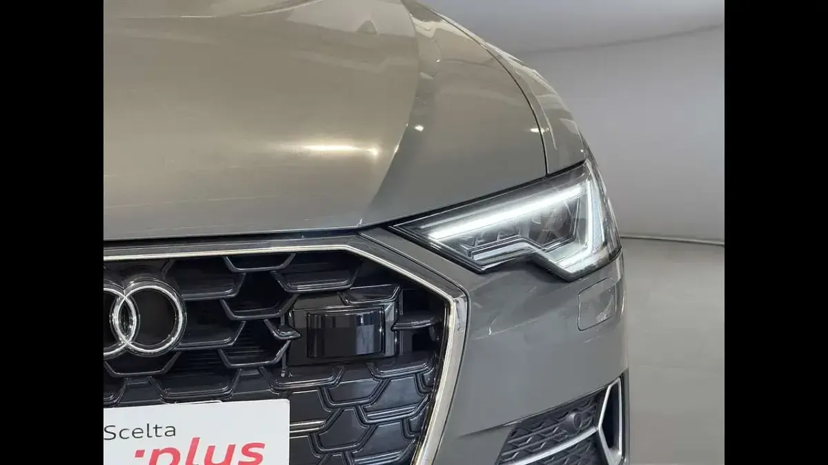 Nuova Audi A6 Advanced 204 CV (150 kW) 2025 Grigio chronos metallizzato Station wagon