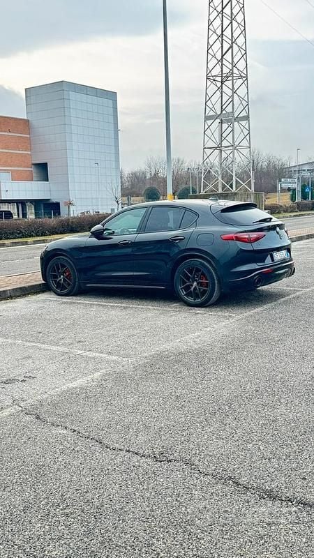 Usata Alfa Romeo Stelvio Veloce 210 CV (154 kW) 2021 Nero SUV