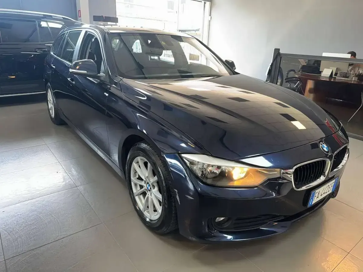 Usata BMW 318 143 CV (105 kW) 2015 Blu/azzurro Station wagon