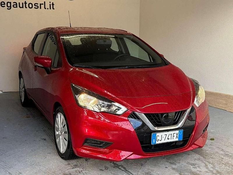Gebraucht Nissan Micra Acenta 92 PS (67 kW) 2022 Rot Limousine