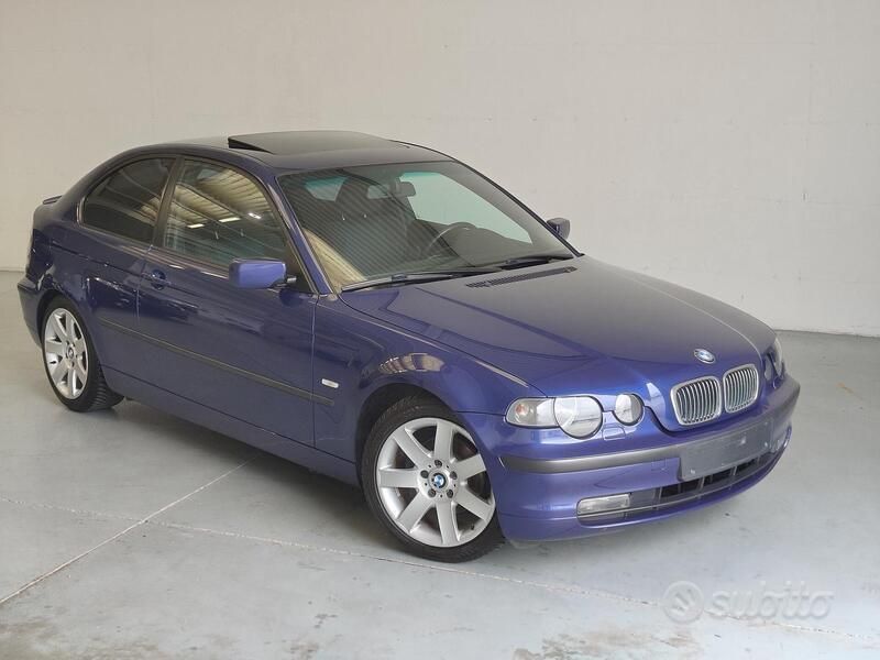 Viola Usata 2002 BMW 318 Compact Sport Line Due volumi | 9500 € - Immagine 1/4