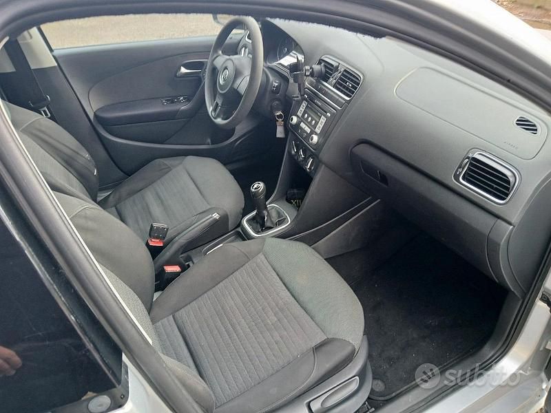 Usata VW Polo 90 CV (66 kW) 2010 Grigio Berlina