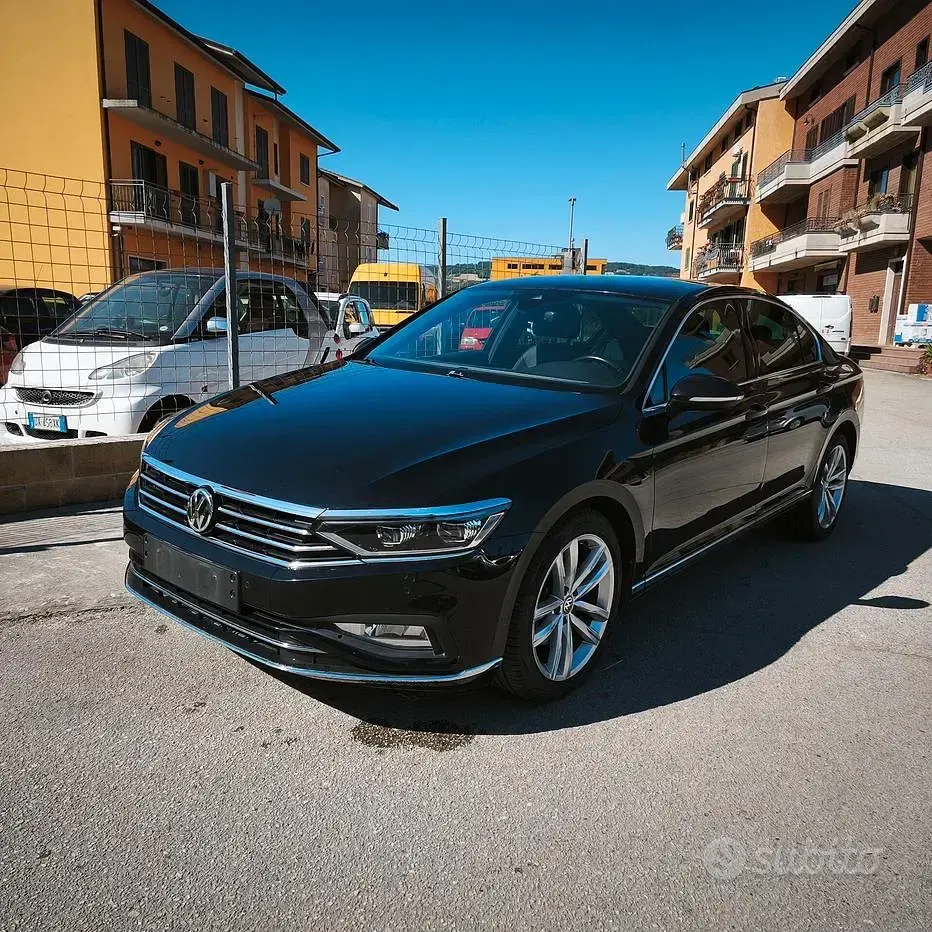 Usata VW Passat Business 150 CV (110 kW) 2020 Nero Berlina