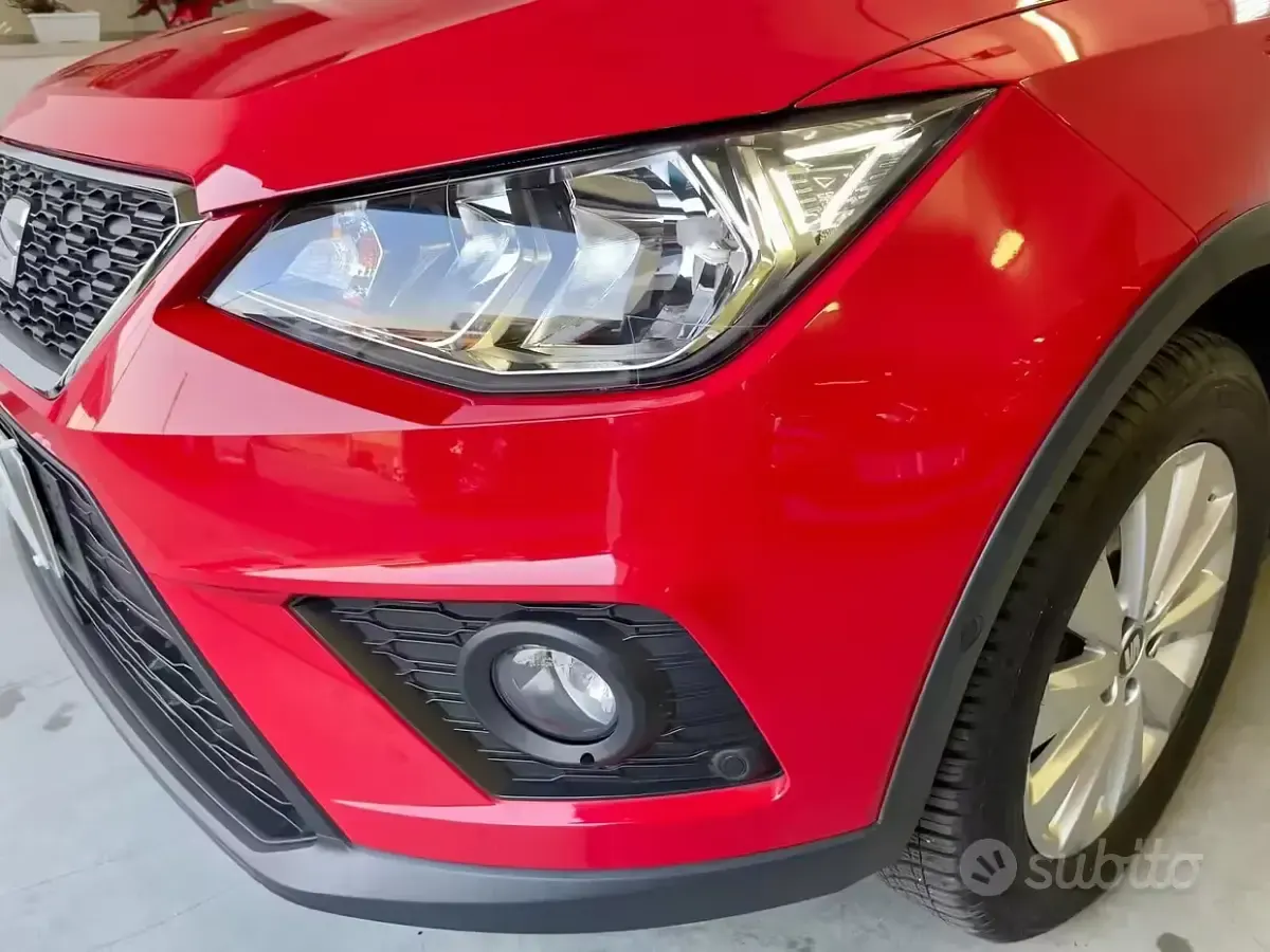 Käytetty Seat Arona Style 90 HP (66 kW) 2020 Punainen Katumaasturi