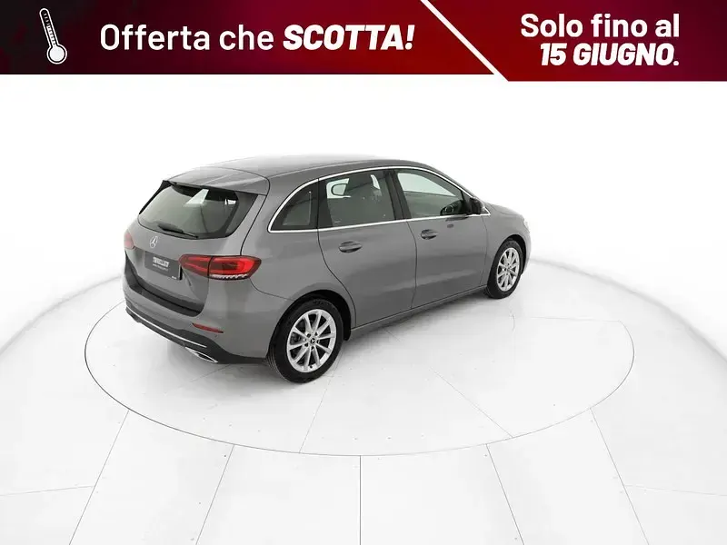 Usata Mercedes B200 150 CV (110 kW) 2020 Grigio Utilitaria