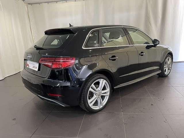 Grigio Usata 2021 Audi A3 Business Tre volumi | 22.900 € (Buon prezzo) - Immagine 1/4