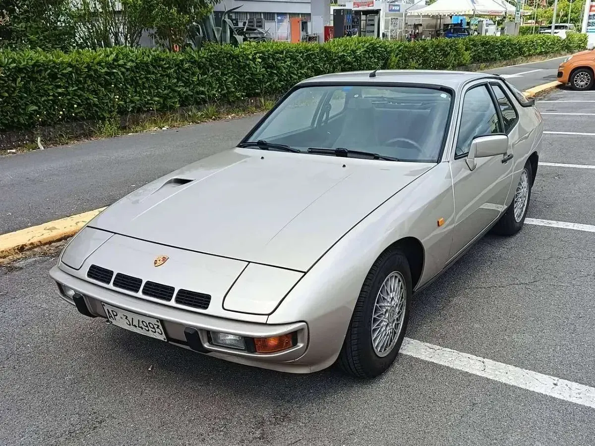Usata Porsche 924 177 CV (130 kW) 1983 Argento Coupé