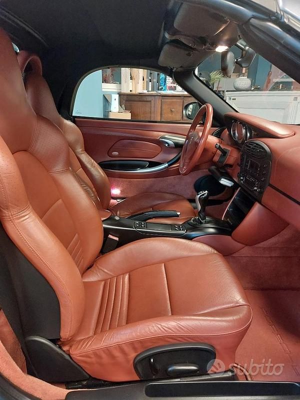 Usata Porsche Boxster 252 CV (185 kW) 2001 Grigio Cabrio