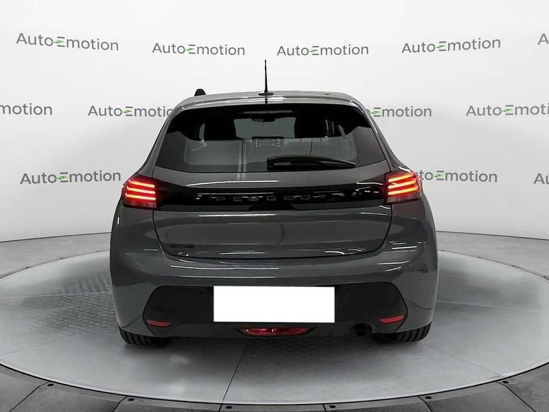 Usata Peugeot 208 Allure 101 CV (74 kW) 2025 Grigio Utilitaria