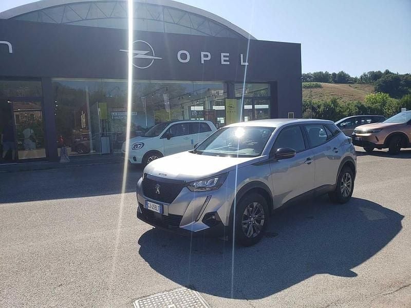 Usata Peugeot 2008 Active 101 CV (74 kW) 2022 Grigio SUV