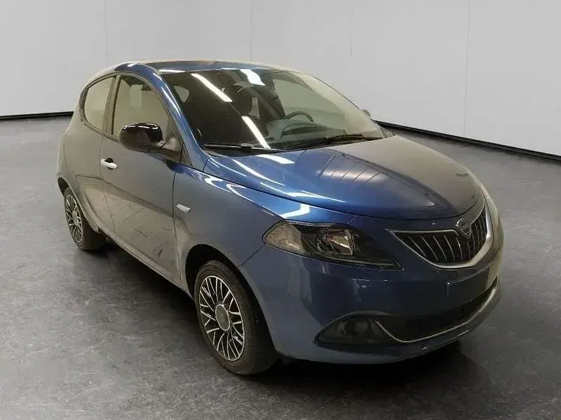 Usata Lancia Ypsilon S 69 CV (50 kW) 2024 Blu Utilitaria